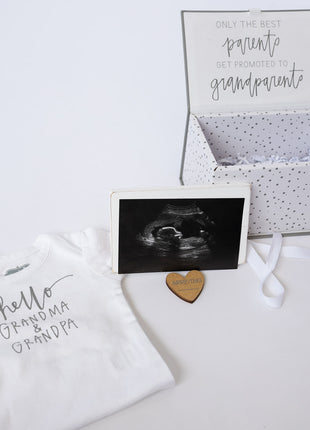Baby Announcement for Grandparents Set