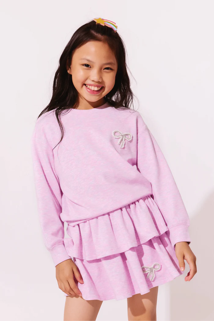 Model Wearing  Lola And The Boys Super Soft Pearl Bow Set