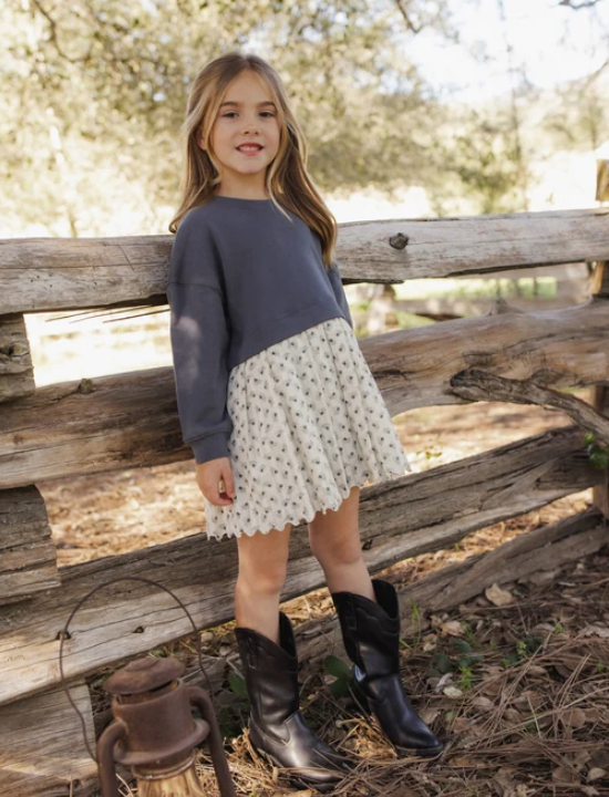 Sweatshirt Dress || Vintage Fleur
