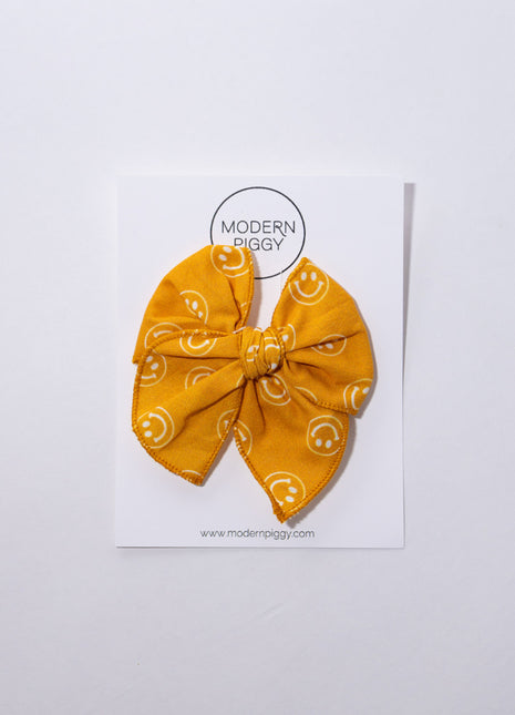 Be Happy Party Bow
