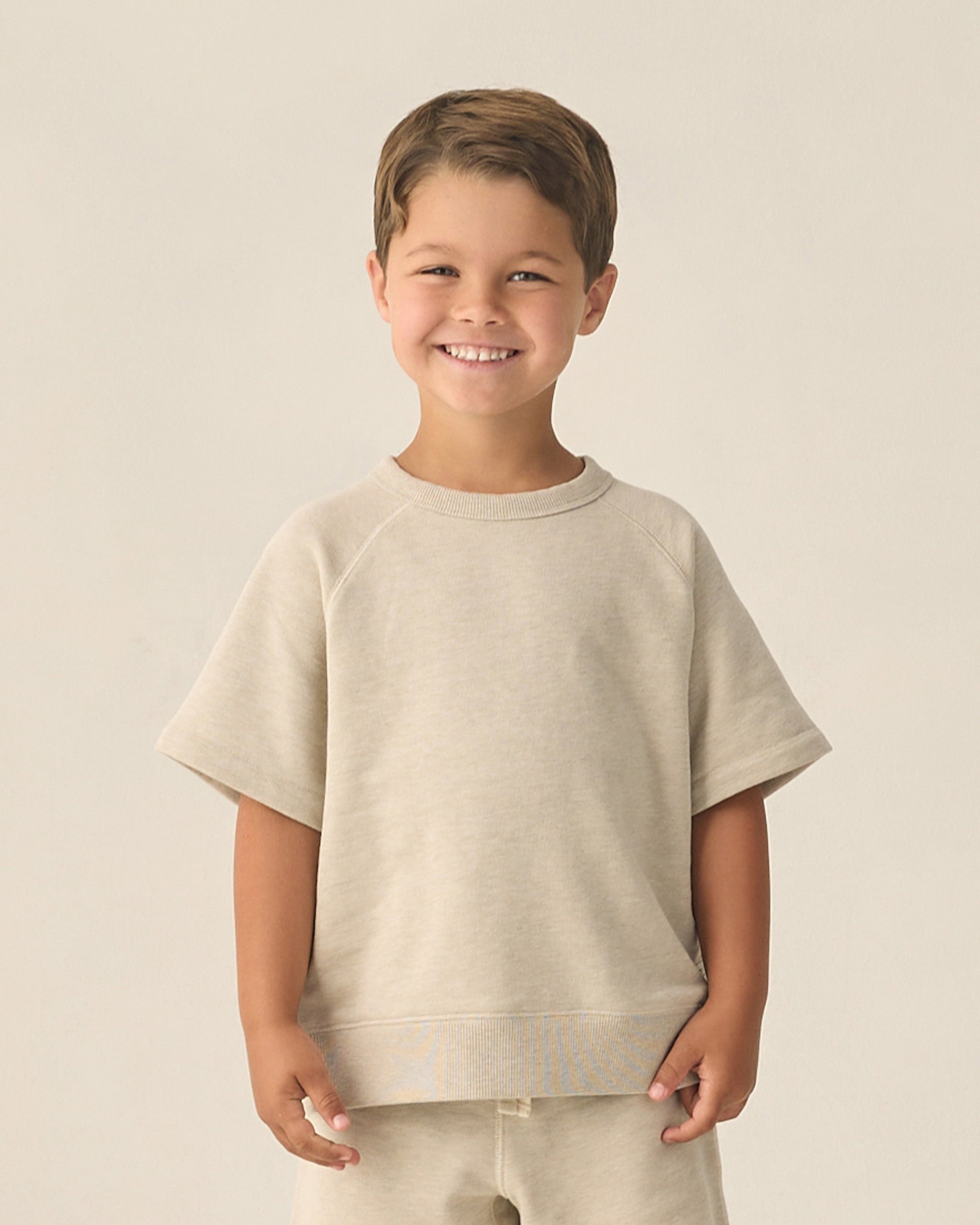 Model Wearing Rylee & Cru Short Sleeve Swestshirt || Heathered Oatmeal