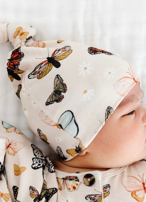 Model Wearing Lou Lou & Company Amelia Top Knot Hat