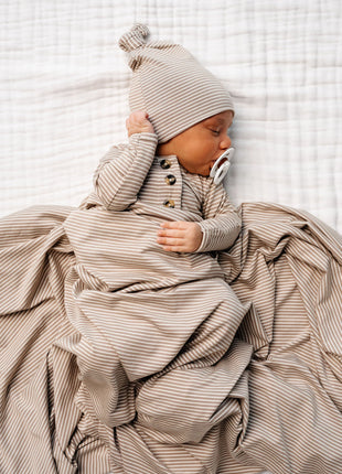 Lou Lou & Company Banks Top Knot Hat & Swaddle Blanket 