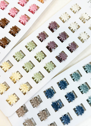 Love And Repeat 24 Pcs Assorted Color Mini Daisy Hair Claw