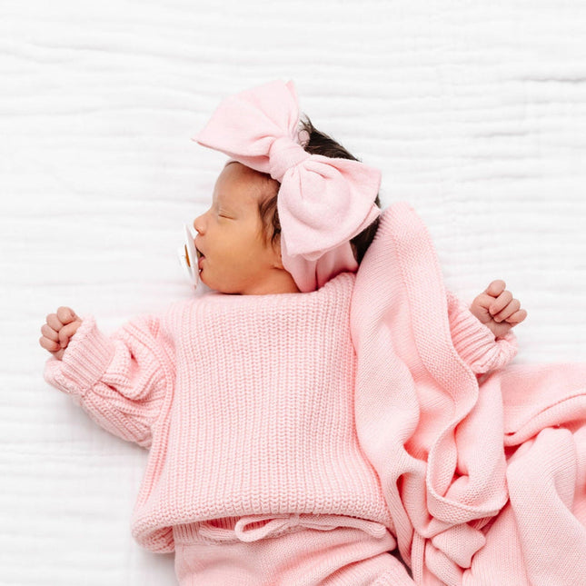 Model Wearing Lou Lou & Company Knit Headband - Blush