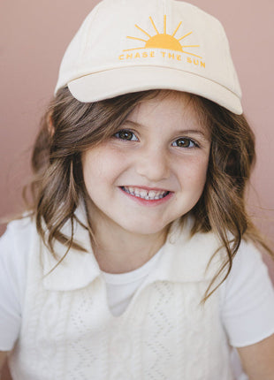 Model Wearing Cash & Co Chase the Sun Hat