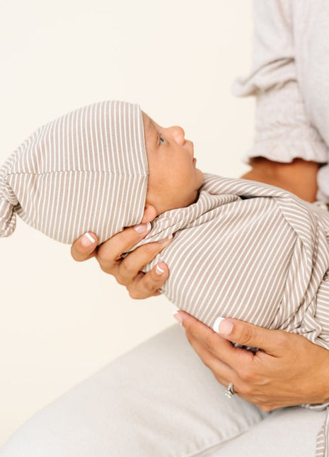 Lou Lou & Company Banks Top Knot Hat & Swaddle Blanket