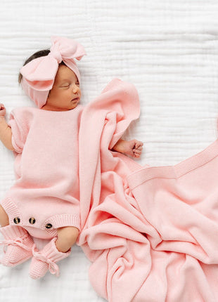 Model Wearing Lou Lou & Company Knit Blanket - Blush