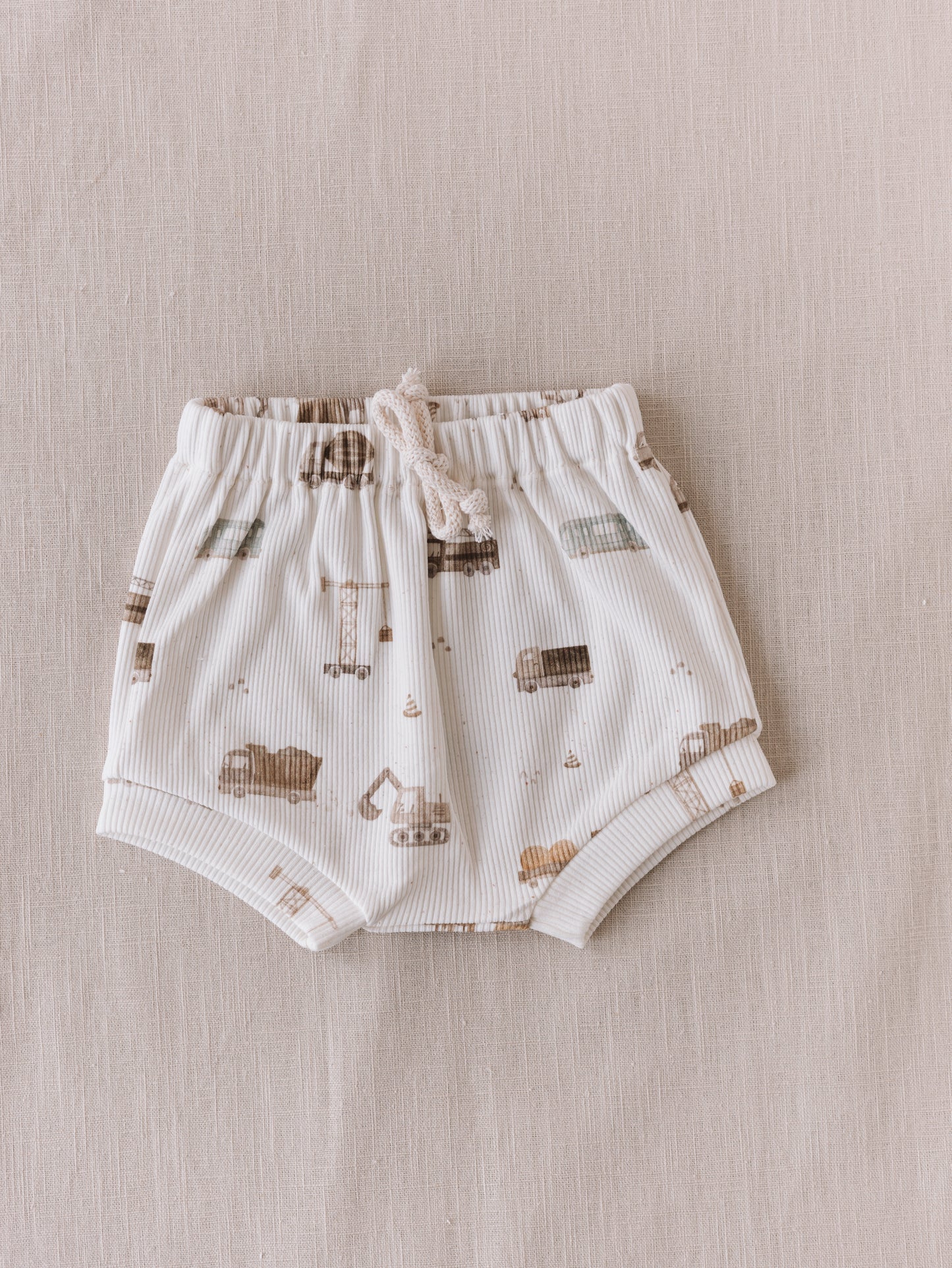 PETITE EvelinaApparel Baby boy shorts / ribbed cars & trucks