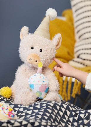 Model With Demdaco Piggy Wigg The Mechanical Singing Birthday Pig