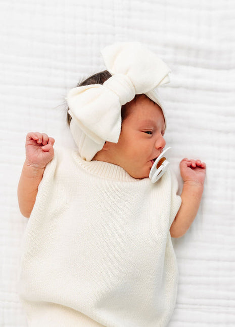 Model Wearing Lou Lou & Company Knit Headband - Ivory