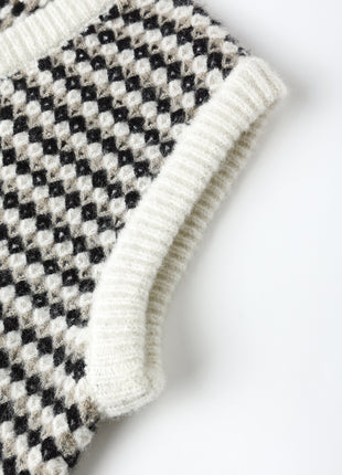 Rylee + Cru Sweater Vest || Black Speckle