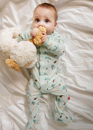 Model Wearing Magnetic Me Central Bark Magnetic Footie